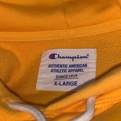 チャンピオンメンズパーカー  サイズXＬ　イエローの画像