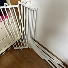 ツッパリ棒　収納ラックの画像