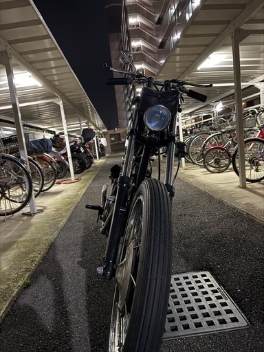 SR400 オートバイ　chopper ワンオフパーツ多数
