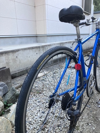 695、クロスバイク700×28c　ブルー