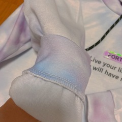 【1度のみ着用した極美品】パーカー  サイズ160  女の子　パープル系マーブルの画像