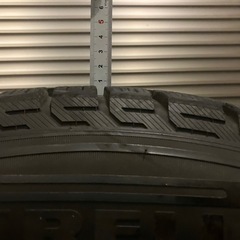 スタッドレスタイヤ 18インチ×4本の画像