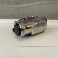 【美品】 Panasonic パナソニックNV-GS250-S ビデオカメラの画像