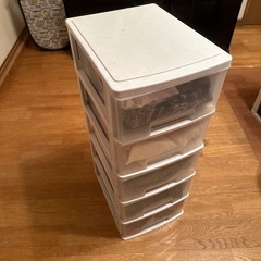 衣装ケースの画像