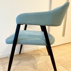 【美品】【ニトリ】 【極上の座り心地】 肘付きダイニングチェアの画像