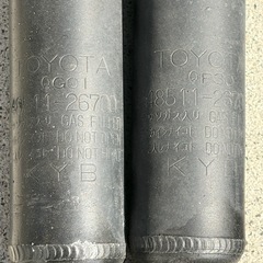 トヨタ ハイエース 200系 純正ショックアブソーバー4本の画像