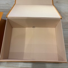ルイヴィトン　箱　ショッパーの画像
