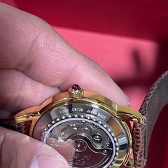 K.U.NO 自動巻き時計 シルバー/ゴールド
の画像