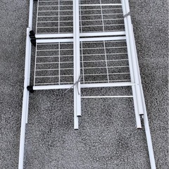 洗濯機ラック 幅伸縮タイプ 解体済みの画像