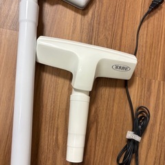 マキタ コードレス掃除機CL106 カプセル式 10.8V(バッテリ・充電器付 CL106FDSHWの画像