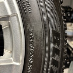 スタッドレスタイヤ付きアルミホイール4本セットの画像