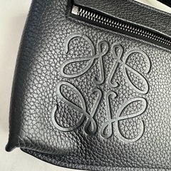 LOEWE メンズ　バッグの画像