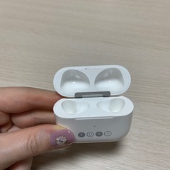 AirPods 第3世代 充電ケースのみ｜動作良好・名前刻印ありの画像