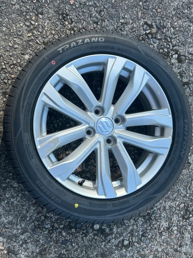 スズキ スイフト(ZC72S)185/55/16インチ　タイヤホイール