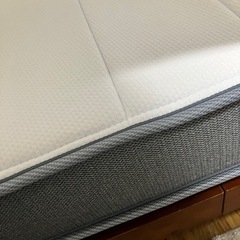 シングルベッドとマットレス　セットの画像