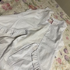 エプロン　花柄　と白　２枚セットの画像