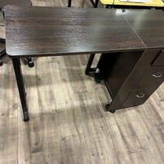 ネイル机の画像