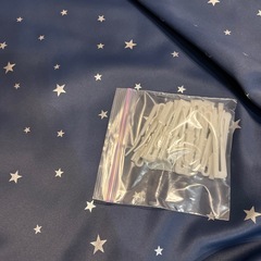 カーテンとカーテンレールセットの画像