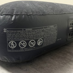 INTEX 内蔵電動ポンプ付き エアーベッド シングル ブラック の画像