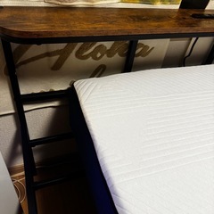 セミダブル(美品)オシャレなベッドフレームの画像