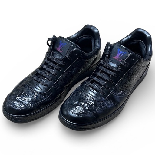 【美品】Louis Vuitton ルイヴィトンスニーカー　大人気リヴォリライン　モノグラム　レインボーエンボス　レザー