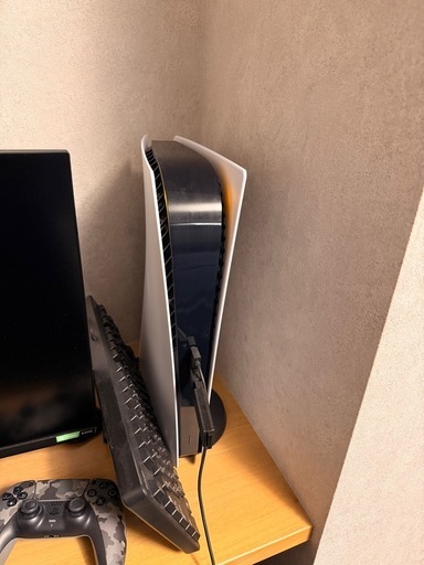 PS5一式 本日まで！かなりお得。調べてもらえれば解ります！