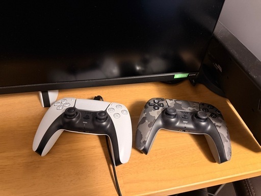 PS5一式 本日まで！かなりお得。調べてもらえれば解ります！