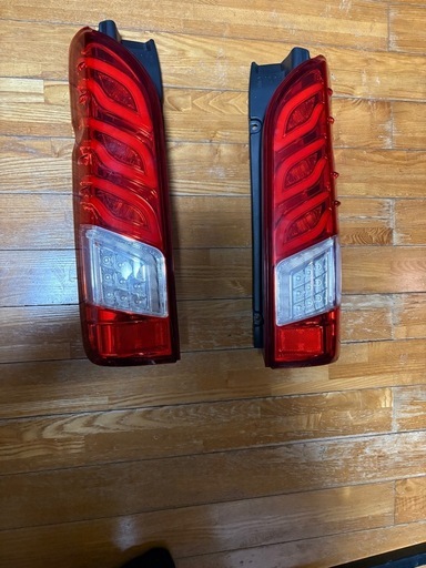 ♯２００系ハイエース♯テールランプ♯ＬＥＤ