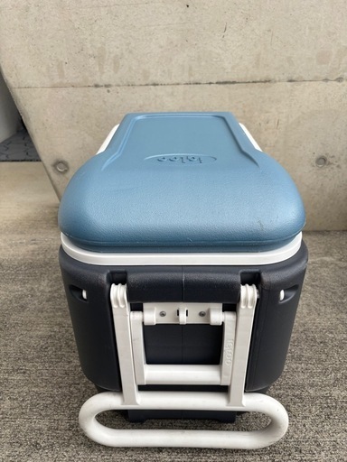 ホイール付き大型クーラーボックス　イグルー マックスコールド40QTホイール IGLOO