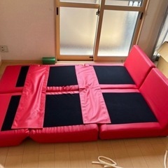 ソファベッド　2人掛けソファ　赤　　の画像