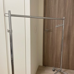 衣装ハンガーラックの画像
