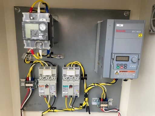 変圧器