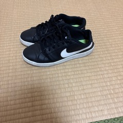 NIKE黒スニーカーの画像