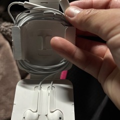 iPhone用イヤホン未使用ライトニングケーブルの画像