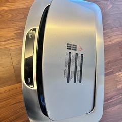 ジャンク品　キャスター付き自動開閉ゴミ箱の画像