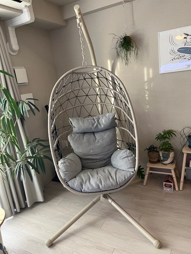 ハンギングチェア　グレー　バスケット　たまご型