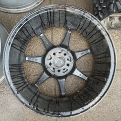 17インチ7J ホイール 自家塗装 つや消しブラック 小傷・塗装剥がれありの画像