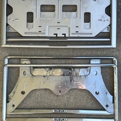 純正ナンバーフレーム純正4台分の画像