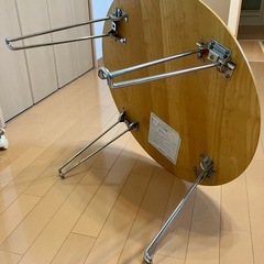 折りたたみ式　テーブルの画像