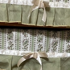 3/10迄で受付終了予定　衣類ハンガーラック　藤製品　キャスター付き　引き出し付き　ラタン　の画像