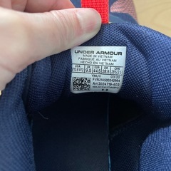 アンダーアーマー　スニーカーの画像