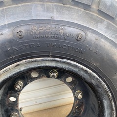 ホークリフトタイヤの画像