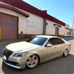 トヨタ 210系 クラウン ロイヤルG ２５年式 4WD 最上級...