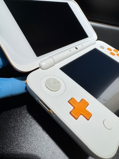 美品　ニンテンドー2DS LL ホワイト/オレンジ 任天堂 NINTENDO JAN-001