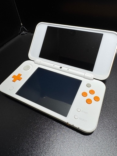 美品　ニンテンドー2DS LL ホワイト/オレンジ 任天堂 NINTENDO JAN-001