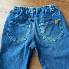 子供用、140cm、ズボンの画像