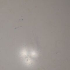 シンプルデスク・ダイニングテーブル（白天板・木脚）※汚れありの画像