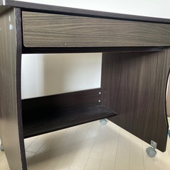 （受付終了）机・イスのセットですの画像