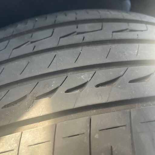 レグノ　　　215／45r17 4本