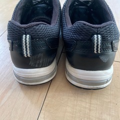 瞬足　23.5cm  黒の画像